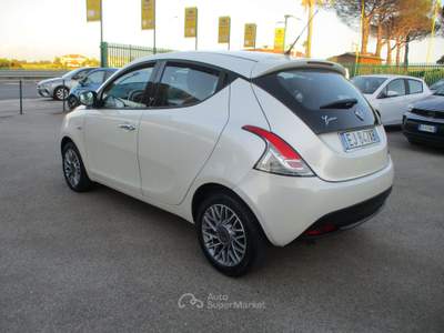 Lancia Ypsilon 1.3 MULTIJET 95CV E5 GOLD 138000 KM CERTIFICATI Bianco usata Giugliano in Campania