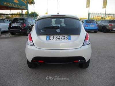 Lancia Ypsilon 1.3 MULTIJET 95CV E5 GOLD 138000 KM CERTIFICATI Bianco usata Giugliano in Campania