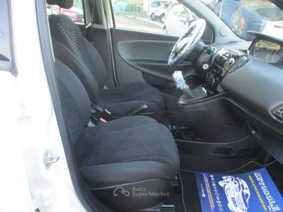 Lancia Ypsilon 1.3 MULTIJET 95CV E5 GOLD 138000 KM CERTIFICATI Bianco usata Giugliano in Campania