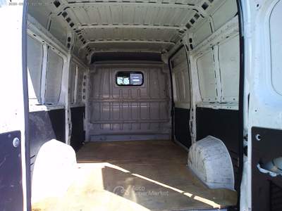 Peugeot Boxer BOXER 2.2 120CV FURGONE P.MEDIO T.ALTO 152000KM Bianco usata Giugliano in Campania