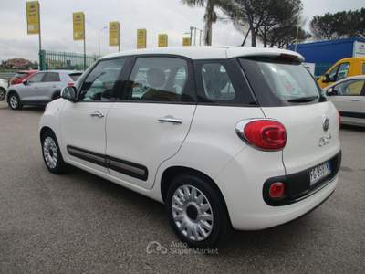 Fiat 500L 500L 1.6 120CV E6 N1 AUTOCARRO 4P NAVIG TAGLIANDAT Bianco usata Giugliano in Campania