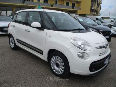 Fiat 500L 500L 1.6 120CV E6 N1 AUTOCARRO 4P NAVIG TAGLIANDAT Bianco usata Giugliano in Campania
