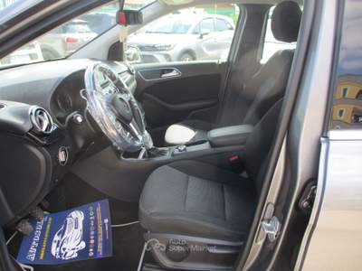 Mercedes-Benz Classe B B 180 CDI 110CV E5 PREMIUM PACK **PERFETTA** 210KM Grigio usata Giugliano in Campania