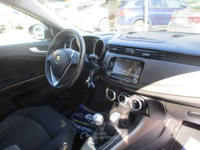 Alfa Romeo Giulietta 1.6 JTDM 105CV E5 EXCLUSIVE NAVI/PDC KM CERTIFICAT Nero usata Giugliano in Campania
