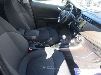 Alfa Romeo Giulietta 1.6 JTDM 105CV E5 EXCLUSIVE NAVI/PDC KM CERTIFICAT Nero usata Giugliano in Campania