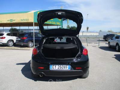 Alfa Romeo Giulietta 1.6 JTDM 105CV E5 EXCLUSIVE NAVI/PDC KM CERTIFICAT Nero usata Giugliano in Campania