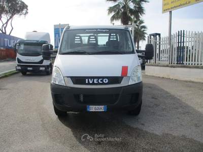 Iveco Daily 60C15 3000 150CV CASSONE FISSO DA 4.30 M PATENTE C Bianco usata Giugliano in Campania