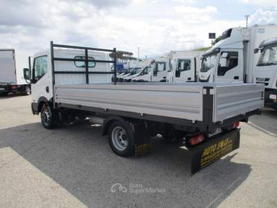 Nissan Cabstar 35-13 2.5 130CV CASSONE FISSO DA 4.10 METRI Bianco usata Giugliano in Campania