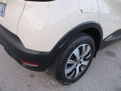 Renault Captur CAPTUR 1.5 DCI 90CV E6 SPORT EDITION NAVI/CAMERA Beige usata Giugliano in Campania