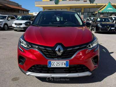 Renault Captur CAPTUR E-TECH PLUG-IN HYBRID 1.6 AUTOMATICA/NAVI/P Rosso usata Giugliano in Campania