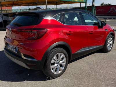 Renault Captur CAPTUR E-TECH PLUG-IN HYBRID 1.6 AUTOMATICA/NAVI/P Rosso usata Giugliano in Campania