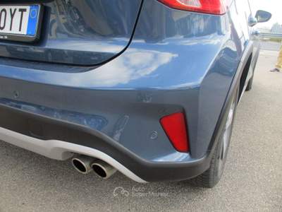 Ford Focus 1.5 TDCI ACTIVE ECOBLUE AUTOMATICA/NAVI/PDC Blu/Azzurro usata Giugliano in Campania
