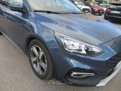 Ford Focus 1.5 TDCI ACTIVE ECOBLUE AUTOMATICA/NAVI/PDC Blu/Azzurro usata Giugliano in Campania
