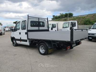 Iveco Daily 35C11 2.3 110CV DOPPIA CABINA 7P RIBALTABILE TRIL Bianco usata Giugliano in Campania