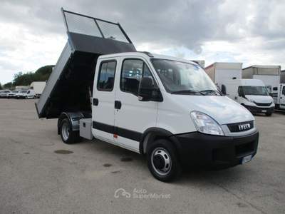 Iveco Daily 35C11 2.3 110CV DOPPIA CABINA 7P RIBALTABILE TRIL Bianco usata Giugliano in Campania