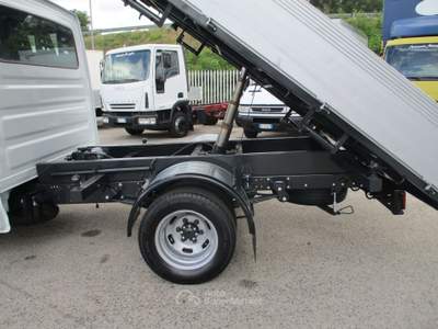 Iveco Daily 35C11 2.3 110CV DOPPIA CABINA 7P RIBALTABILE TRIL Bianco usata Giugliano in Campania