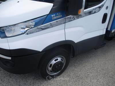 Iveco Daily 3000 140CV E6 CENTINA HI-MATIC 4.30M BENZINA/METAN Bianco usata Giugliano in Campania