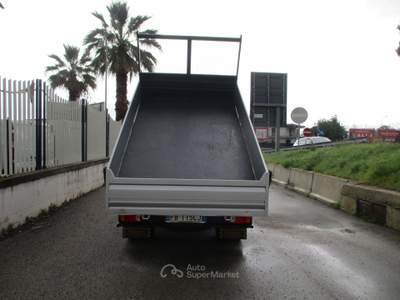 Nissan Cabstar NT 400 35-14 2.5 140CV E5 RIBALTABILE TRILATERALE Bianco usata Giugliano in Campania