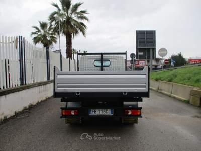 Nissan Cabstar NT 400 35-14 2.5 140CV E5 RIBALTABILE TRILATERALE Bianco usata Giugliano in Campania