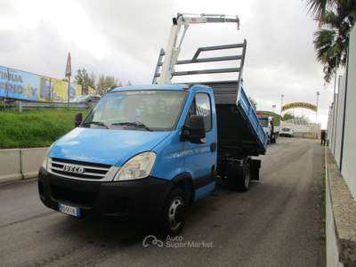 Iveco Daily 35C10 2.3 GRU BONFIGLIOLI 2300/2S RIBALTABILE NUOV Blu/Azzurro usata Giugliano in Campania