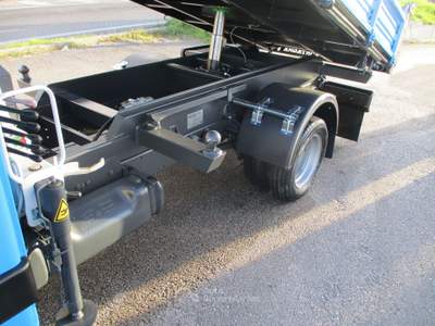 Iveco Daily 35C10 2.3 GRU BONFIGLIOLI 2300/2S RIBALTABILE NUOV Blu/Azzurro usata Giugliano in Campania