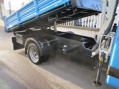 Iveco Daily 35C10 2.3 GRU BONFIGLIOLI 2300/2S RIBALTABILE NUOV Blu/Azzurro usata Giugliano in Campania