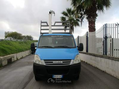 Iveco Daily 35C10 2.3 GRU BONFIGLIOLI 2300/2S RIBALTABILE NUOV Blu/Azzurro usata Giugliano in Campania