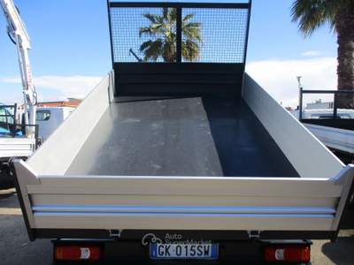 Iveco Daily 35C12 2.3 120CV E6D RIBALTABILE TRILATERALE Bianco usata Giugliano in Campania
