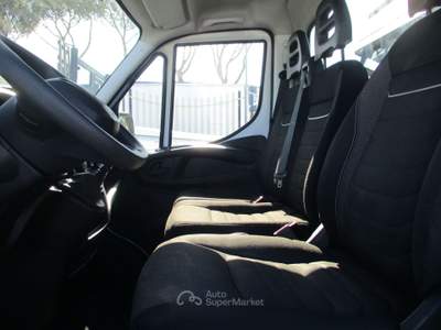 Iveco Daily 35C12 2.3 120CV E6D RIBALTABILE TRILATERALE Bianco usata Giugliano in Campania