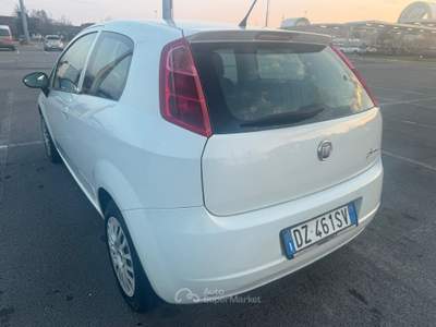 Fiat Grande Punto fiat grande punto 1,2 benzina GPL 3 porte X NEOPATENTATI Bianco usata Tavazzano con Villavesco