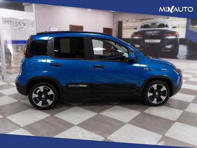 Fiat Panda Pandina Cross 1.0 Firefly Hybrid S&amp;S 70CV Blu/Azzurro usata Latina