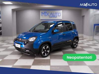 Fiat Panda Pandina Cross 1.0 Firefly Hybrid S&amp;S 70CV Blu/Azzurro usata Latina