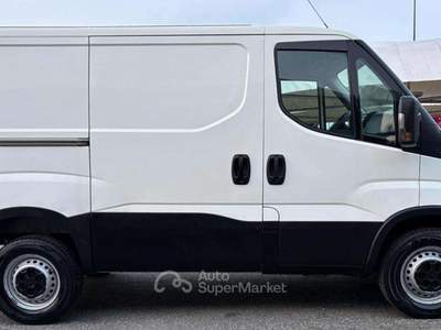 Iveco Daily 35S12V 2.3 HPT PC-TN Bianco usata Torino