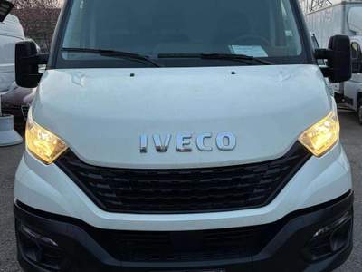Iveco Daily 35S12V 2.3 HPT PC-TN Bianco usata Torino