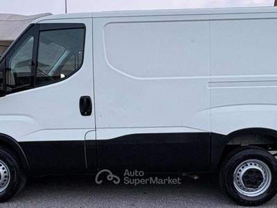 Iveco Daily 35S12V 2.3 HPT PC-TN Bianco usata Torino