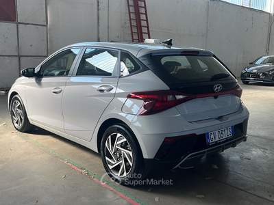 Hyundai i20 I20 1.0 t-gdi 48v connectline imt Bianco usata Torino