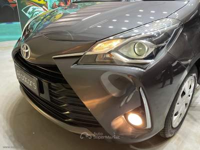 Toyota Yaris Yaris 1.5 Hybrid 5p. Business *CAMBIO AUT.*NEOPATENTATI* Grigio usata Castrezzato
