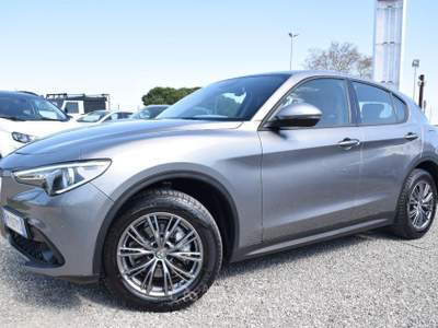 Alfa Romeo Stelvio 2.2 T.diesel 180 CV AT8 Q4 Exec. Grigio usata Montalto di Castro
