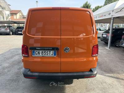 Volkswagen Multivan 2.0 tdi 110 cv Arancione usata Montecchio Maggiore