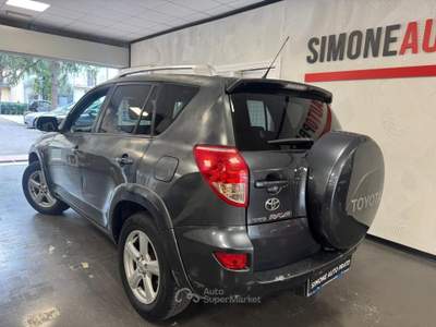 Toyota RAV4 RAV 4 RAV4 2.2 D-4D 177 CV Luxury Grigio usata Prato