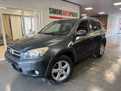 Toyota RAV4 RAV 4 RAV4 2.2 D-4D 177 CV Luxury Grigio usata Prato