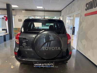 Toyota RAV4 RAV 4 RAV4 2.2 D-4D 177 CV Luxury Grigio usata Prato