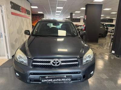 Toyota RAV4 RAV 4 RAV4 2.2 D-4D 177 CV Luxury Grigio usata Prato