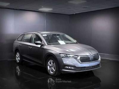 Skoda Octavia 2.0 TDI 116CV WAGON DSG Executive Grigio usata Dolo