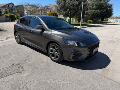 Ford Focus FORD FOCUS  BERLINA 1.0 ECOBOOST HYBRID 125CV ST LINE Grigio usata Altamura