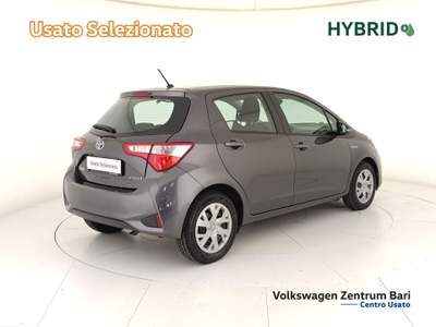 Toyota Yaris 5p 1.5h business Grigio usata Bari