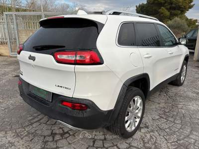 Jeep Cherokee CHEROKEE 2.0 MJT 170cv LIMITED Bianco usata Altamura