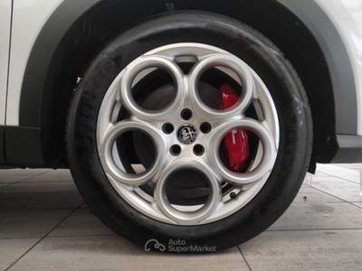 Alfa Romeo Tonale  -  1.5 130 cv mhev tct7 sprint Bianco usata LEGNANO