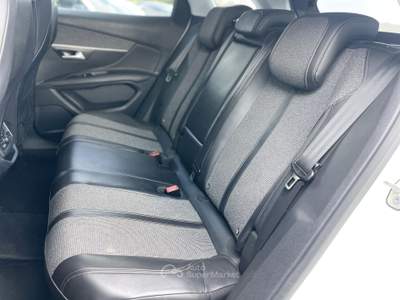 Peugeot 3008 1.5 Diesel 130CV E6 Neo - 2018 Bianco usata Roma