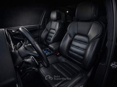 Porsche Macan Macan I 2024 2.0 265cv pdk Nero usata Nardò